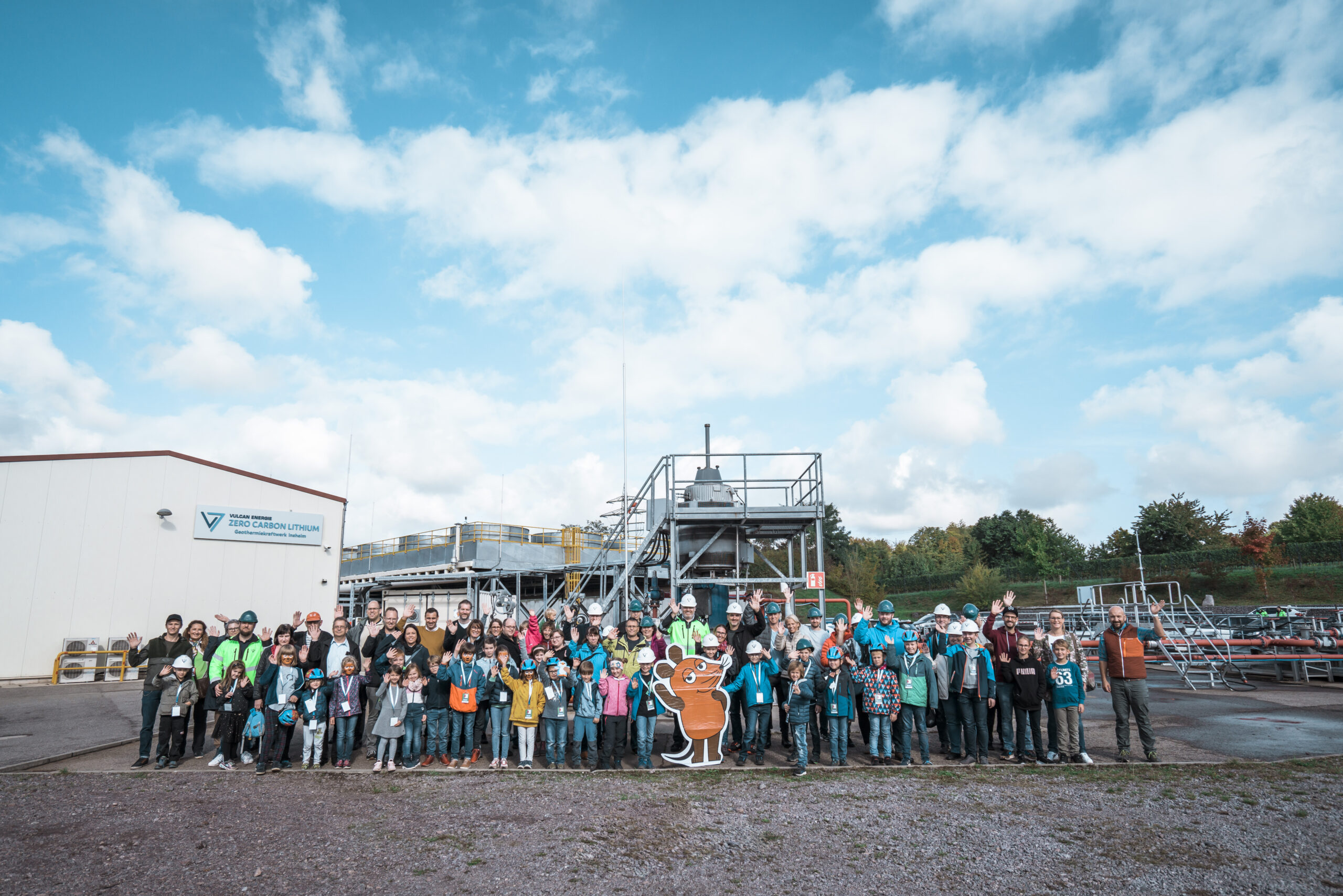 children visiting the geothermal power plant in Insheim