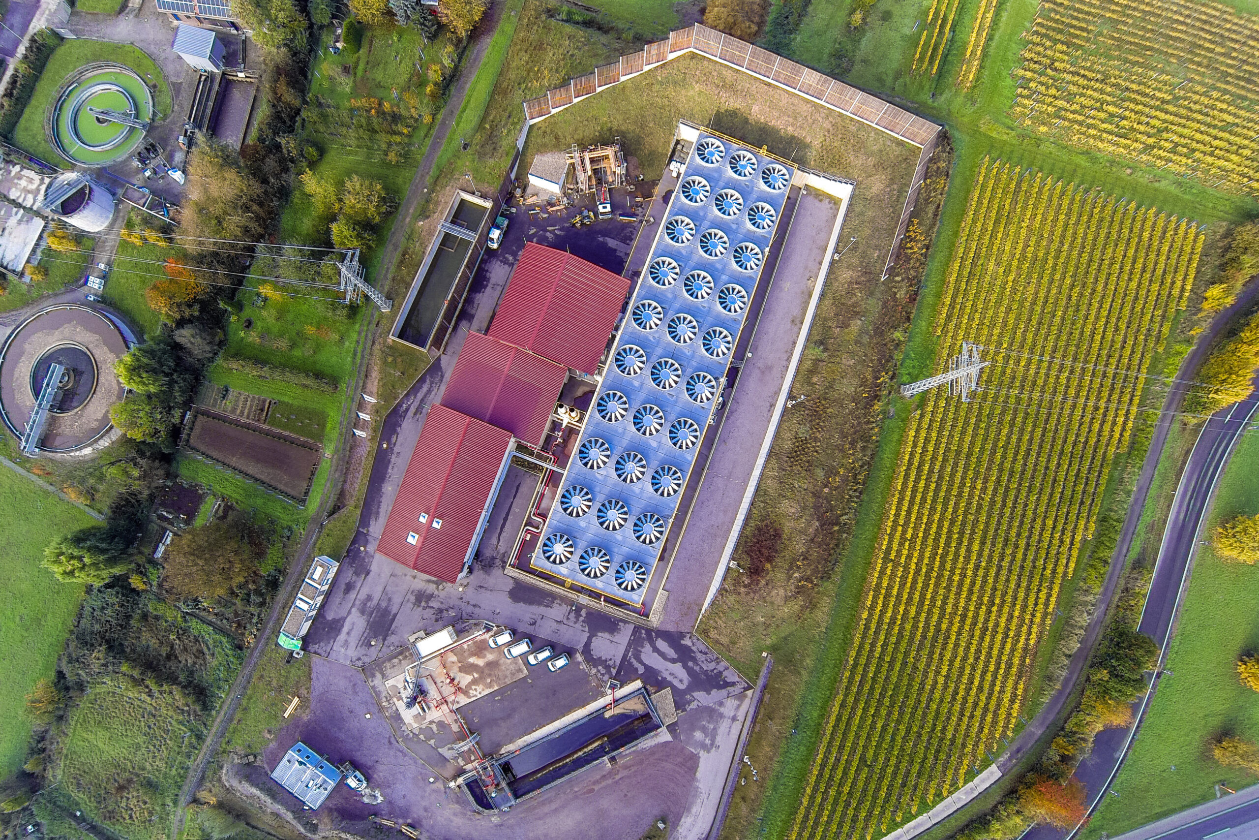 drone shot of the geothermal plant in Insheim